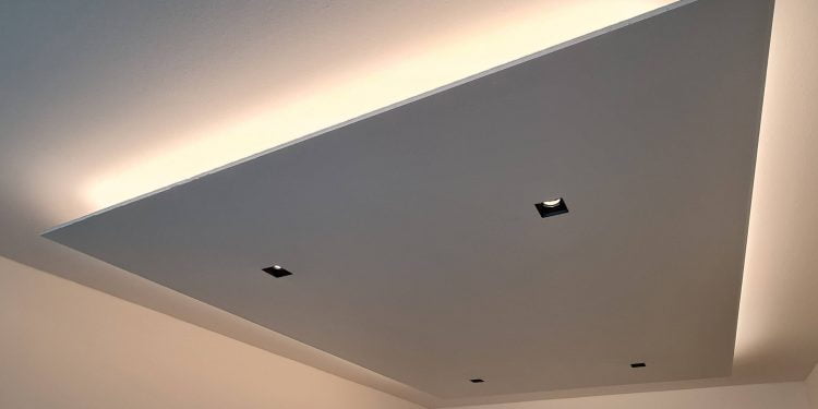 Úspěšná renovace osvětlení sníženého omítnutého stropu Úspěšná renovace osvětlení sníženého omítnutého stropu