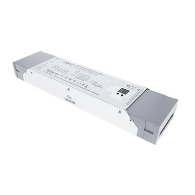 Detail bílého a šedého elektronického zařízení pro LED svítidla se štítkem s technickými údaji a symboly pro optimální výkon osvětlení.
