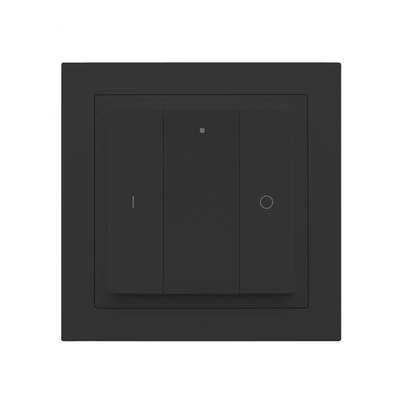 Moderní černý nástěnný vypínač LED, třítlačítkový minimalistický design pro ovládání osvětlení na bílém pozadí.