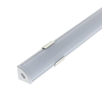 LED profil ve tvaru L, výška a šířka 10 mm x 10 mm, rozměr rohu 7 mm, se šipkami a rozměry.