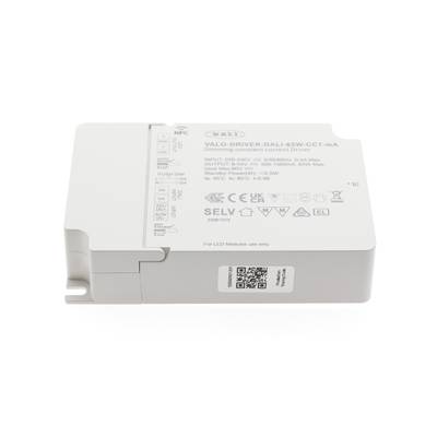LED regulátor s bílým krytem, podrobnými specifikacemi, QR kódem a logem značky pro efektivní řešení LED osvětlení.