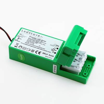 Zelený led plafond transformátor, TRIAC stmívatelný. Řetězově připojitelný