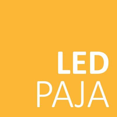 Žluté pozadí s velkým tučným bílým textem "LED PAJA" ve dvou řádcích pro reklamu energeticky účinných výrobků LED osvětlení.