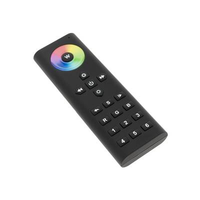Alternativní text: "Dálkové ovládání s kulatým barevným kolečkem, tlačítky se šipkami, tlačítky RGB a numerickou klávesnicí s bílým pozadím pro osvětlení LED.