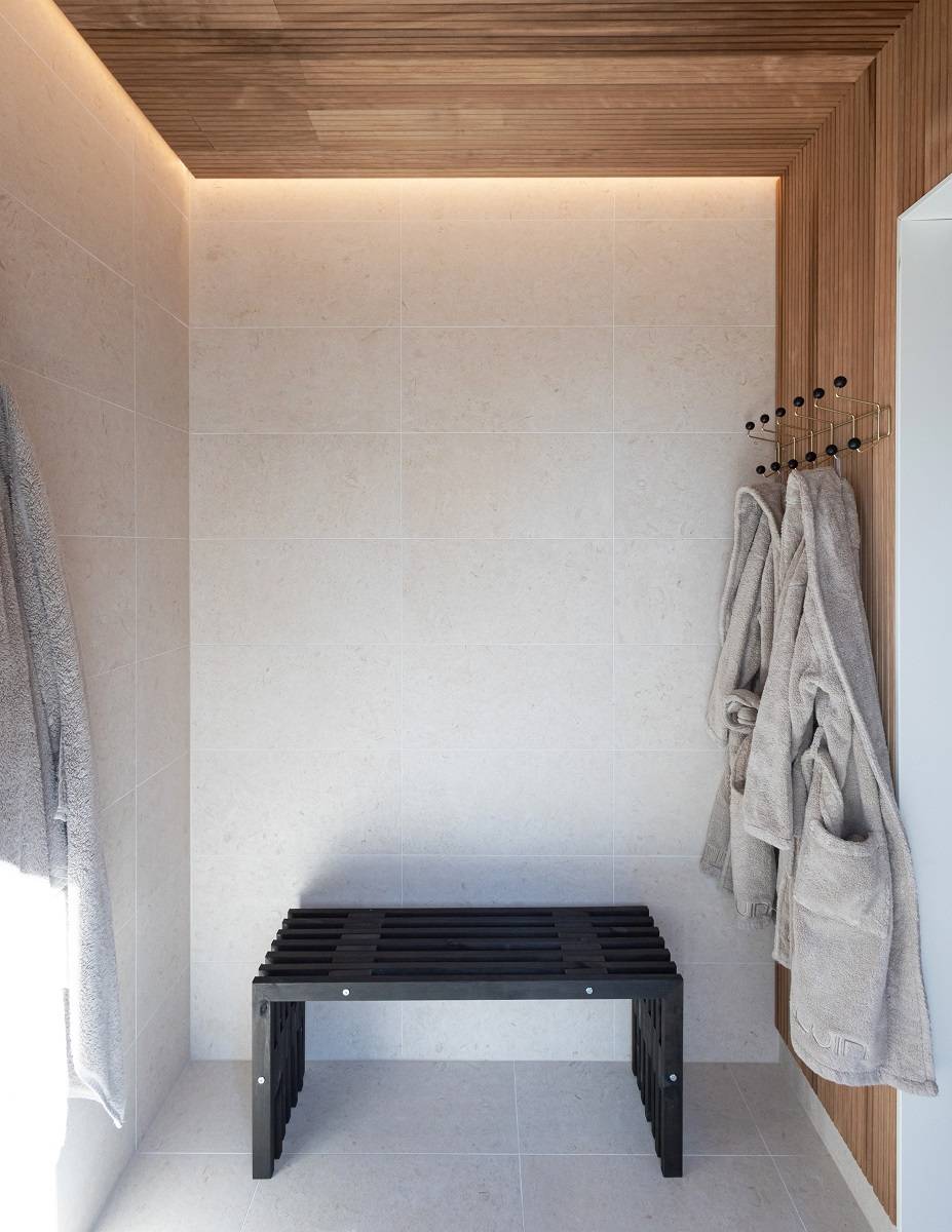 6 LedStorefi, atmosférické nástěnné světlo vedle stěny šatny