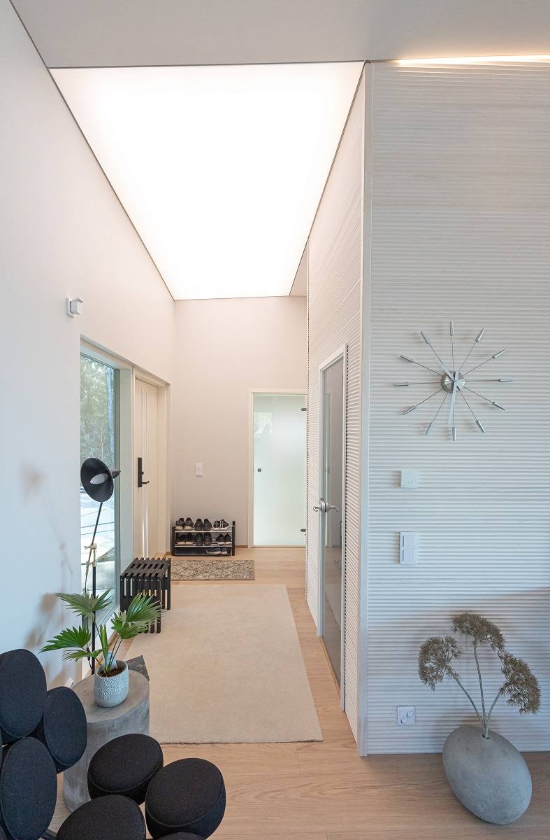 9 Krásný světelný strop v předsíni s technologií LED pásky LedStorefi