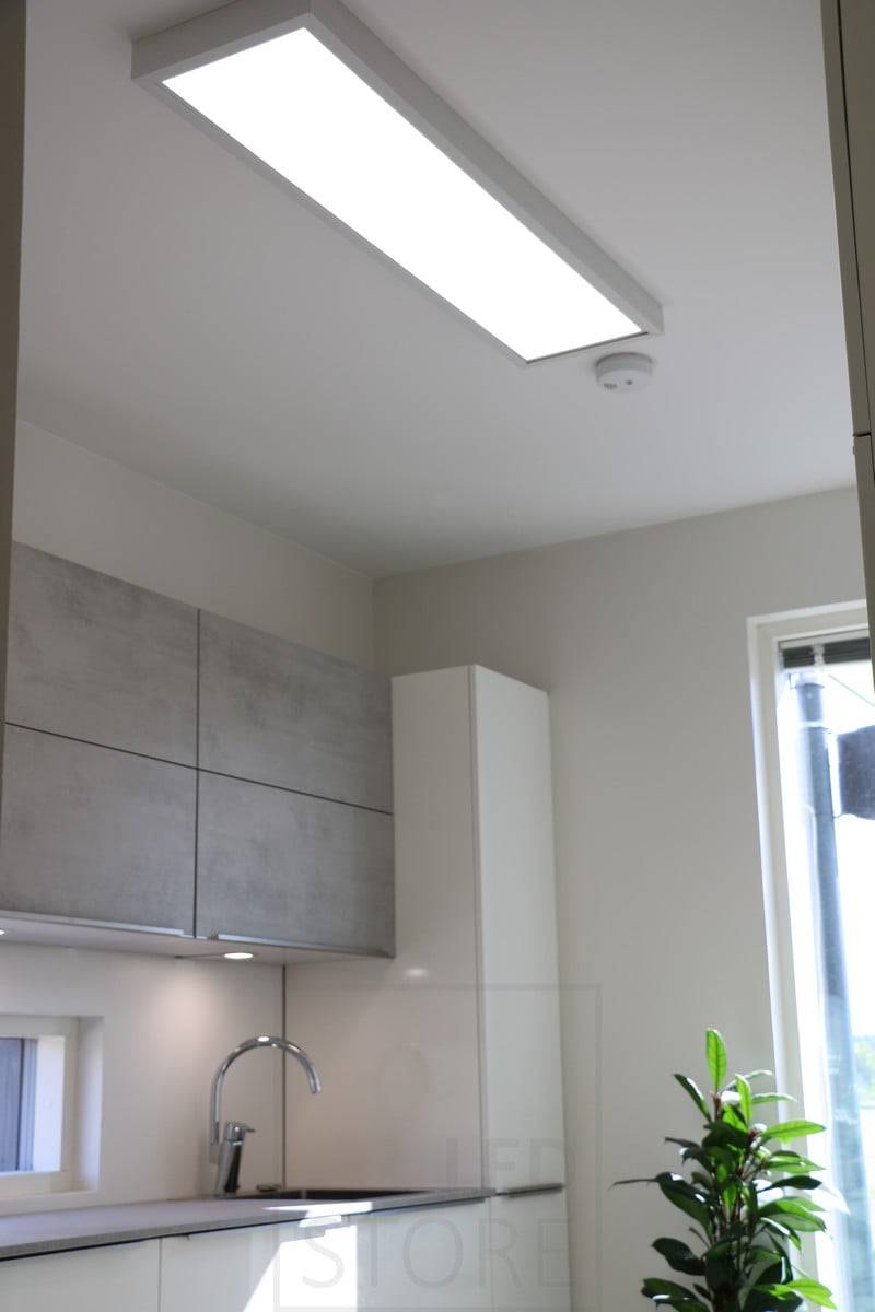 Veletrh bydlení 2018: 300x1200 led panel v krabici pro povrchovou montáž. Ledstore.fi