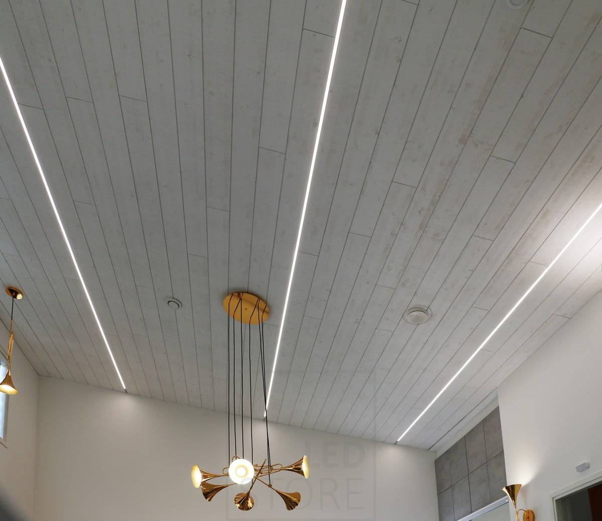 Veletrh bydlení 2018: Led páska v úzkém profilu mezi panely. Ledstore.fi