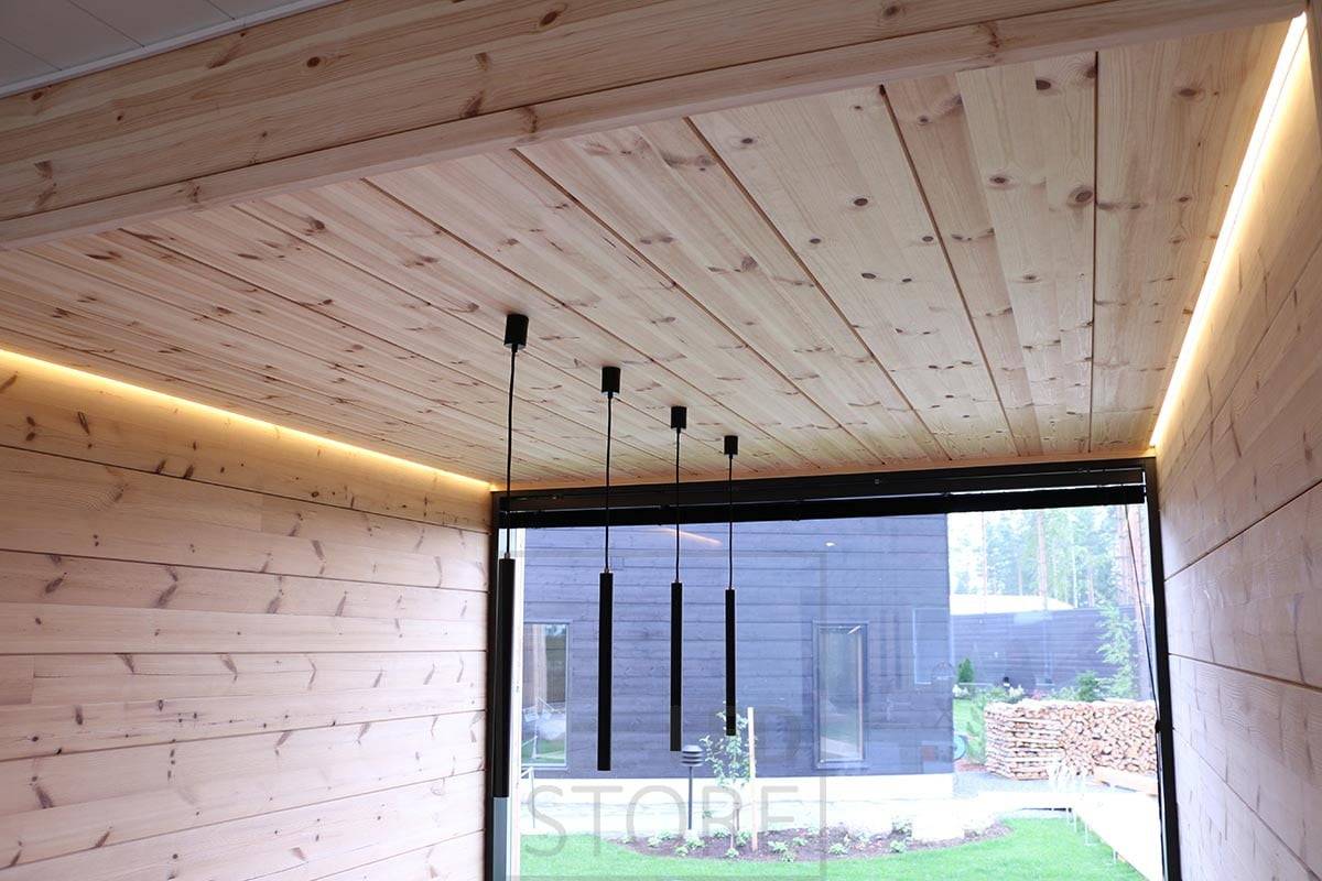 Krásné nepřímé osvětlení mezi stropem a stěnou, které jemně prosvítá skrz stěnu. Ledstore.fi