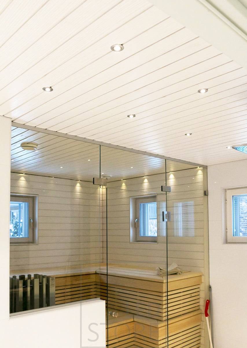 Atmosférické bodové osvětlení v umývárně a sauně. Malé 3W reflektory v umývárně a 1W reflektory v sauně. Ledstore.fi