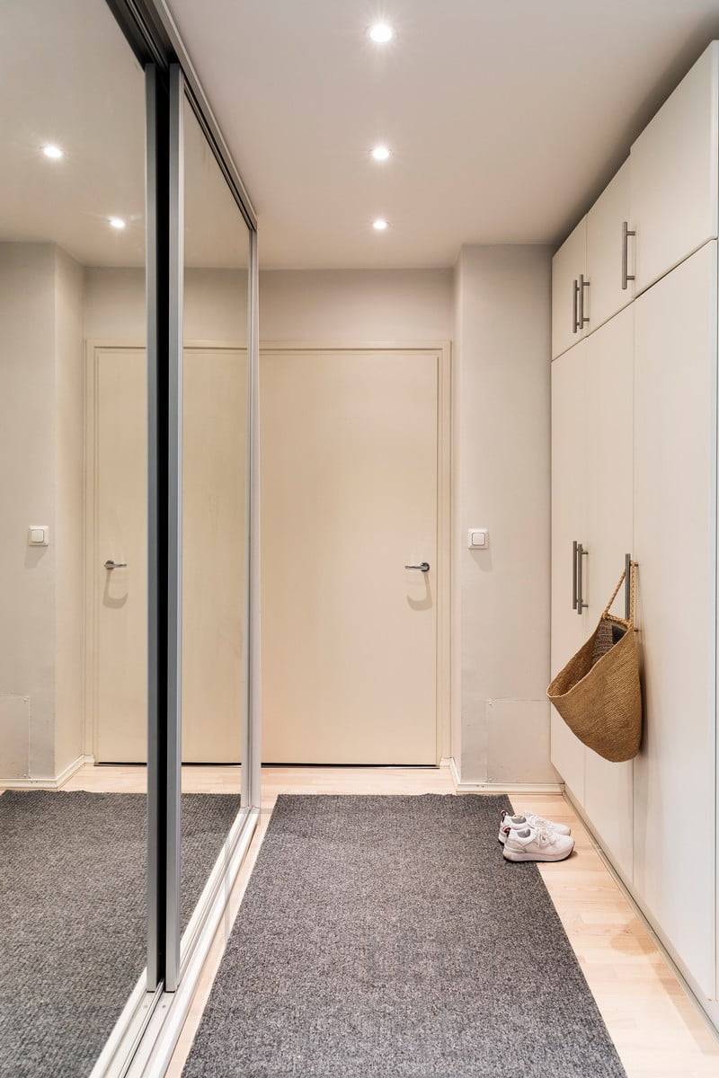 Kulatá led svítidla osvětlující chodby. Ledstore.fi