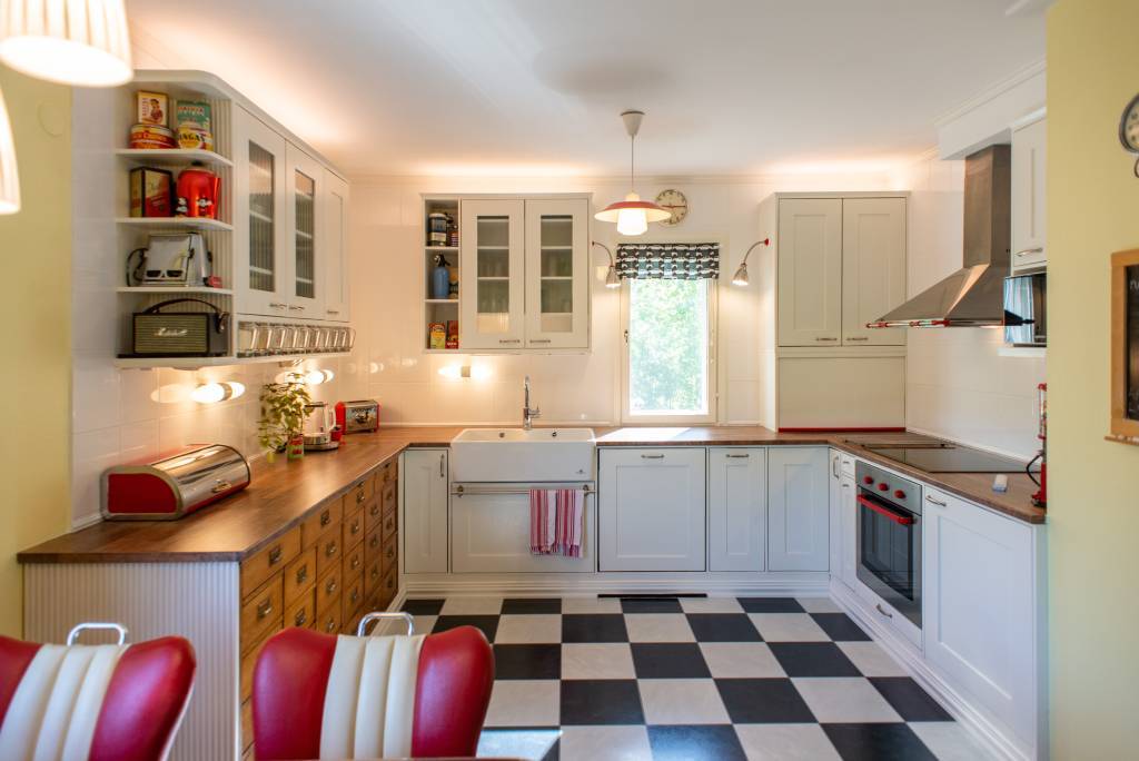 led osvětlení pro kuchyňskou linku, led žárovky a led pásek