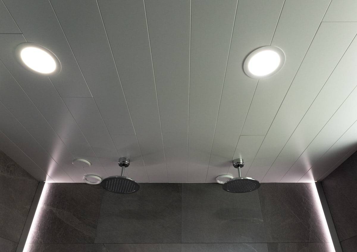 Zelené pozadí a bílý čtverec zobrazující moderním písmem nápis "LED STORE", který zlepšuje optimalizaci obchodu s LED osvětlením pro vyhledávače.