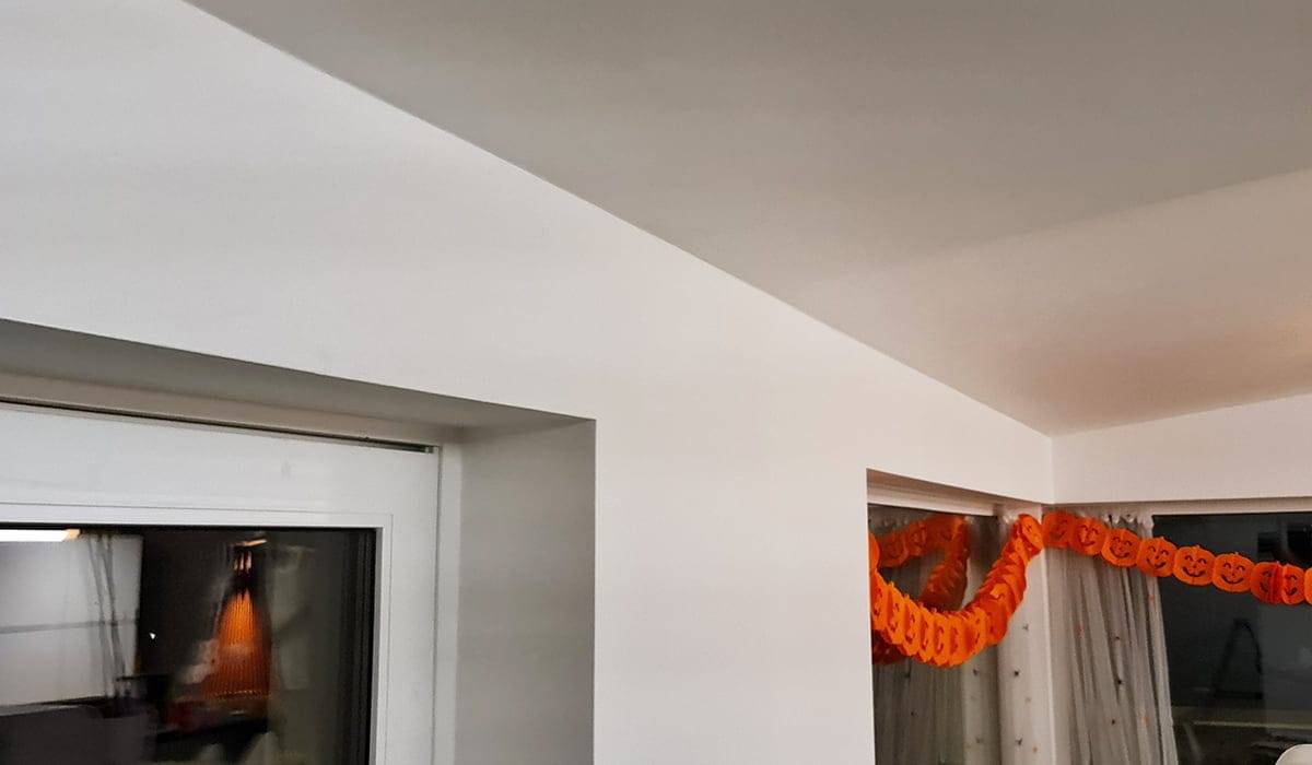 Příliš málo světla před renovací nepřímého osvětlení