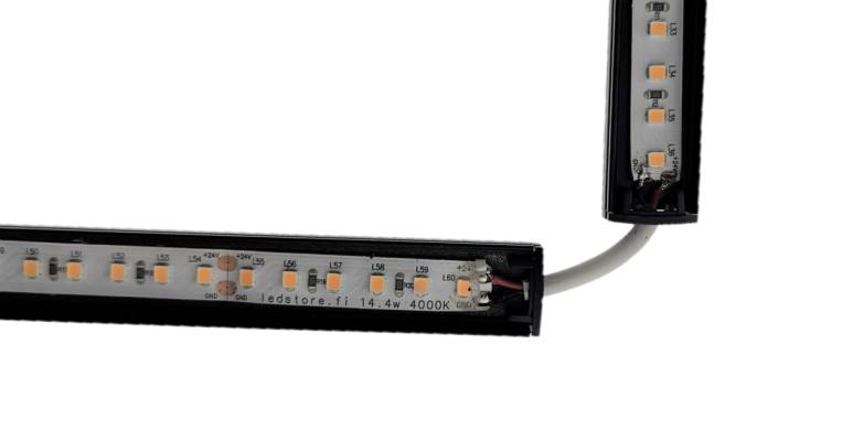 Osvětlení LED pásky je vždy řezané v rozích
