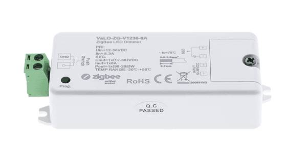 Bílý stmívač LED ZigBee od LedStore.fi, se zeleným okrajem konektoru