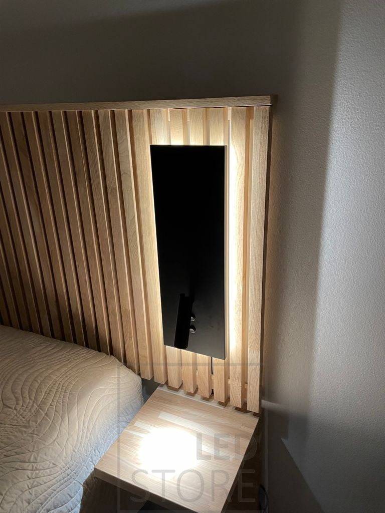 Nástěnné svítidlo Black Wall NIGHT, vhodné zejména do ložnic, je noční lampou a lampou na čtení v jednom. K dispozici také se zástrčkou a v bílé barvě. Ledstore.fi