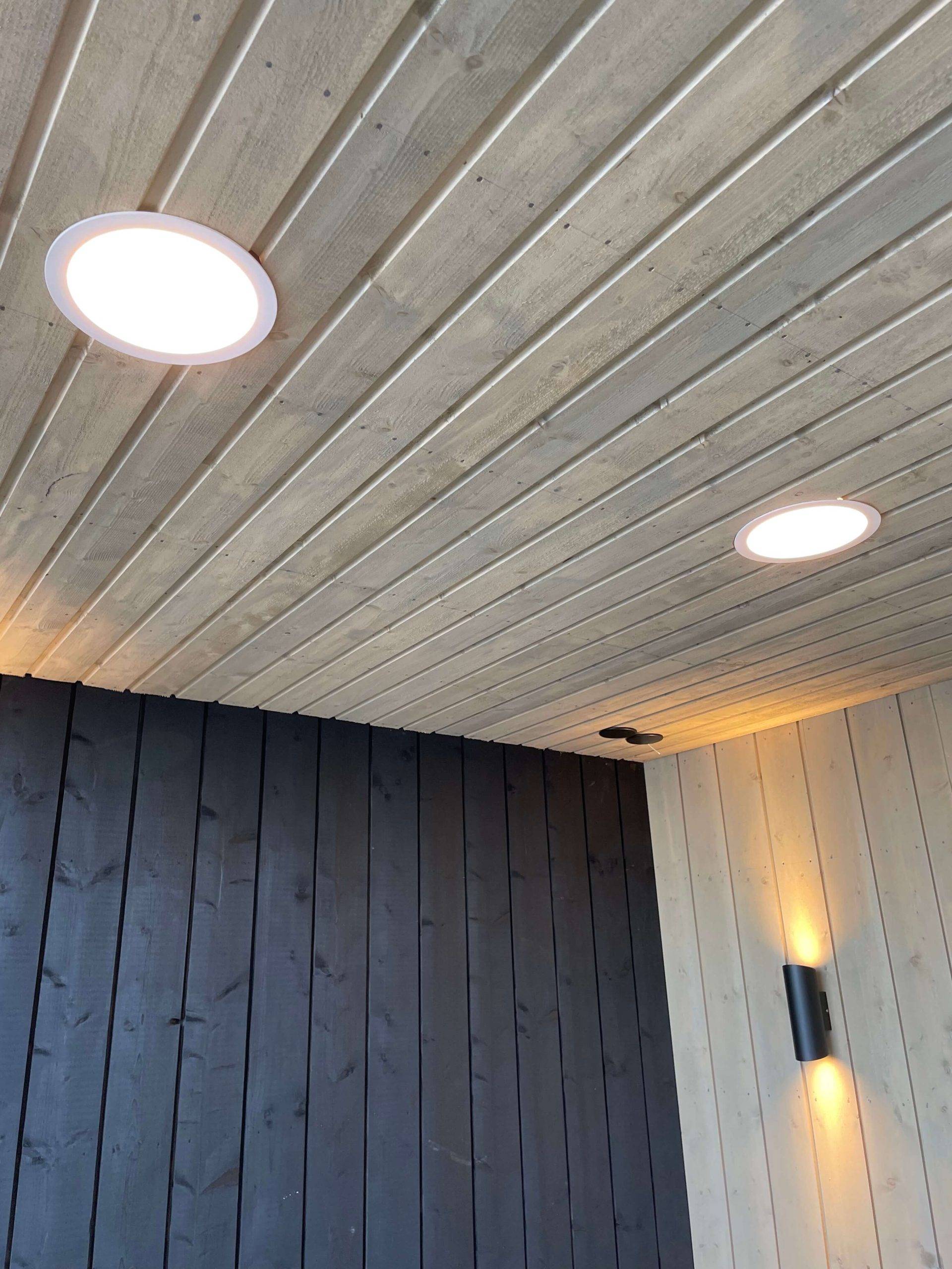 Svítidlo Plafond pro venkovní prostory.